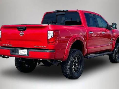 Used 2021 Nissan Titan SV w/ SV Convenience Package AWD/4WD image 5