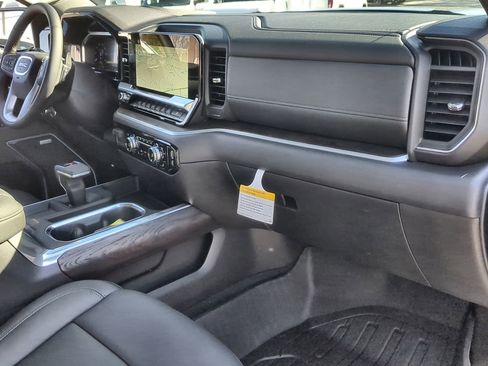 Used 2026 GMC Sierra 1500 SLT w/ SLT Premium Plus Package image 30