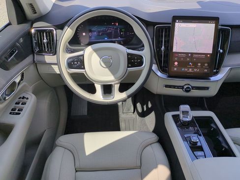 New 2026 Volvo XC90 T8 Ultra w/ Protection Package Premier image 14