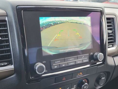 Used 2022 Nissan Frontier SV w/ Technology Package image 21