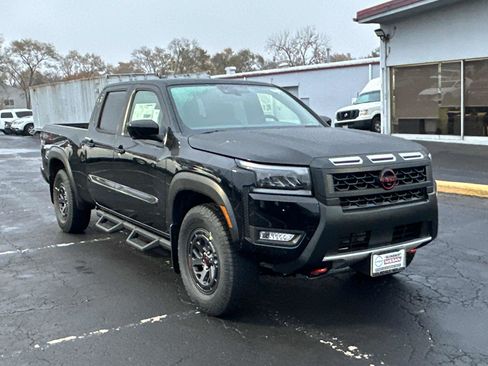 New 2026 Nissan Frontier PRO-4X w/ Pro-4x Convenience Package image 3