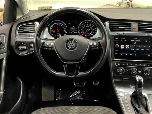 Used 2019 Volkswagen e-Golf SE w/ Driver Assistance Package image 8