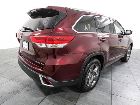 Used 2018 Toyota Highlander Limited Platinum w/ Carpet Mat Package (TMS) image 6