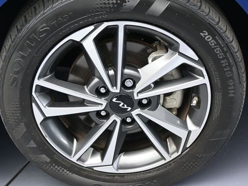 Used 2023 Kia Forte LXS FWD image 37