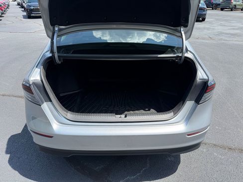 Used 2025 Honda Accord LX image 8