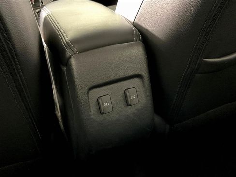 Used 2024 Nissan Kicks SR w/ SR Premium Package FWD image 11