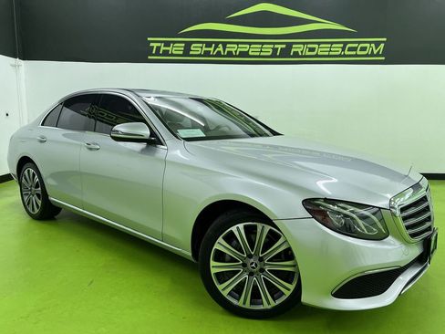 Used 2019 Mercedes-Benz E 300 4MATIC image 1