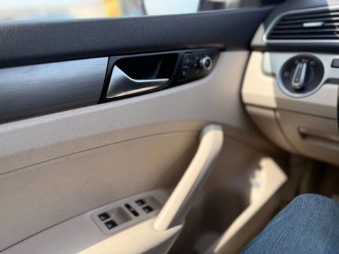 Used 2014 Volkswagen Passat TDI SE image 34