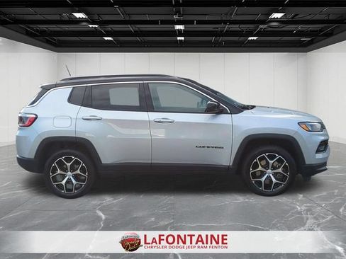 Used 2024 Jeep Compass Limited AWD/4WD image 6