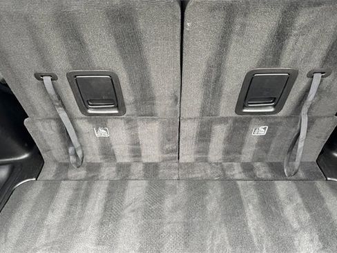 Used 2023 Jeep Grand Cherokee L Laredo image 17