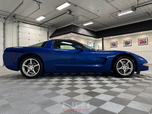 Used 2002 Chevrolet Corvette Convertible w/ Preferred Equipment Group2 RWD image 17