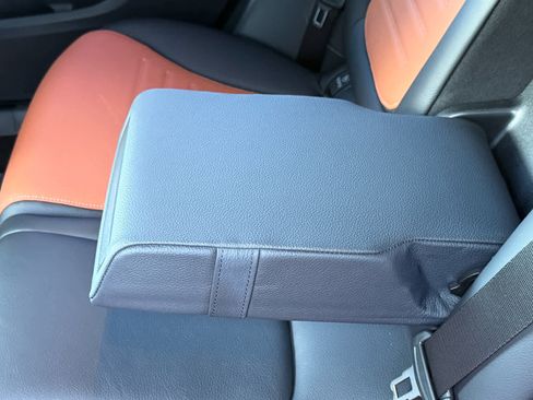 New 2025 Mercedes-Benz GLC 300 GLC 300 image 31