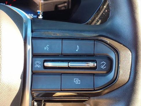 Certified 2023 Chevrolet Colorado LT w/ LT Convenience Package AWD/4WD image 18