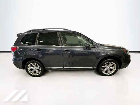 Used 2018 Subaru Forester 2.5i Touring w/ Popular Package #2 AWD/4WD image 4