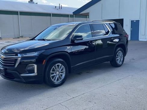Used 2022 Chevrolet Traverse LT FWD image 4