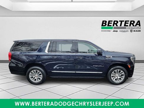 Used 2024 GMC Yukon XL Denali image 7
