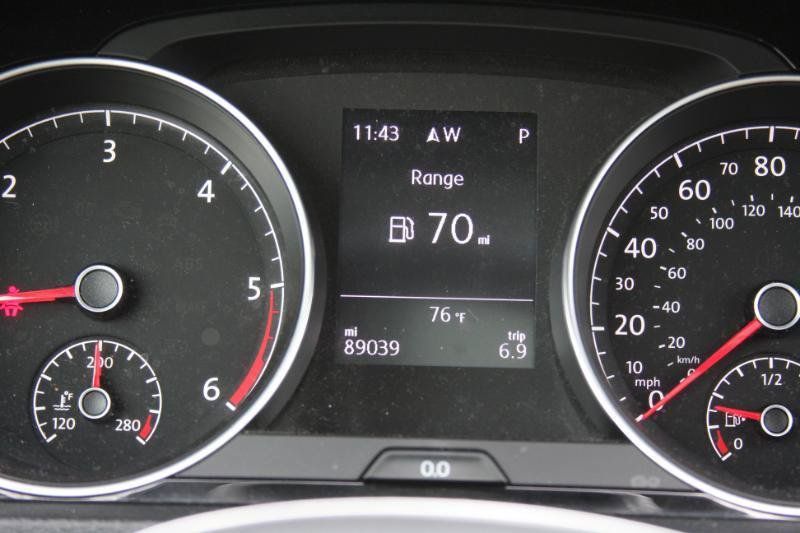 Used 2015 Volkswagen Golf TDI SEL FWD image 39
