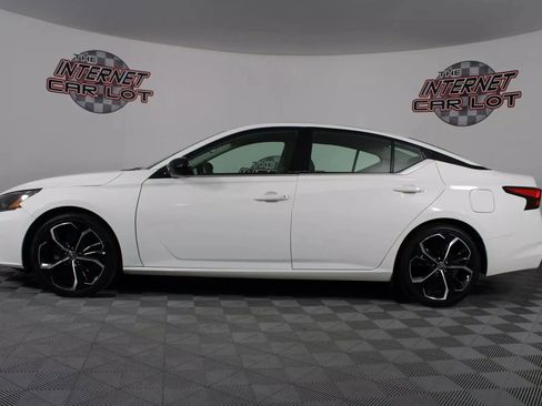 Used 2024 Nissan Altima 2.5 SR FWD image 4