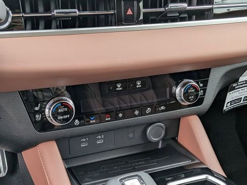 New 2026 Mitsubishi Outlander SEL image 22