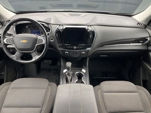 Used 2021 Chevrolet Traverse LT image 13