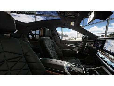 New 2026 BMW 740i image 9