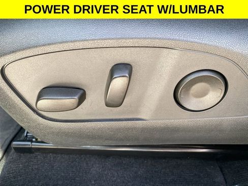 Used 2025 Chevrolet Equinox EV LT w/ Convenience Package image 12