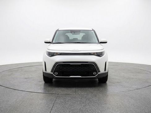 Used 2025 Kia Soul LX w/ LX Technology Package FWD image 1