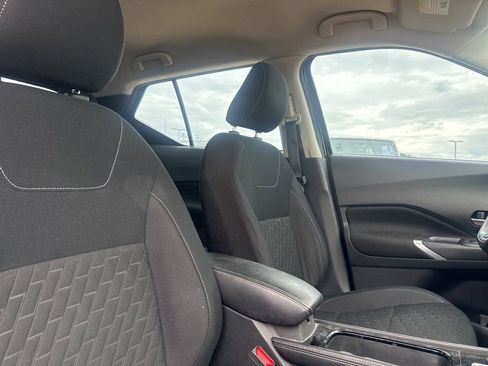 Used 2023 Nissan Kicks SV FWD image 24