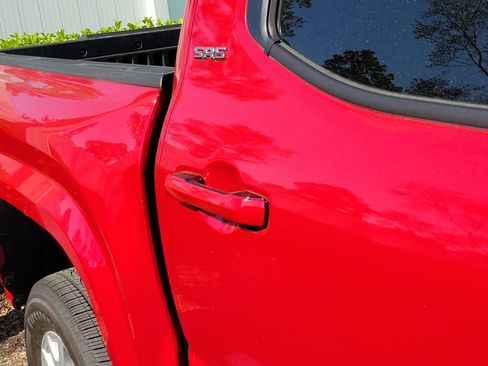 Used 2025 Toyota Tacoma SR5 image 13