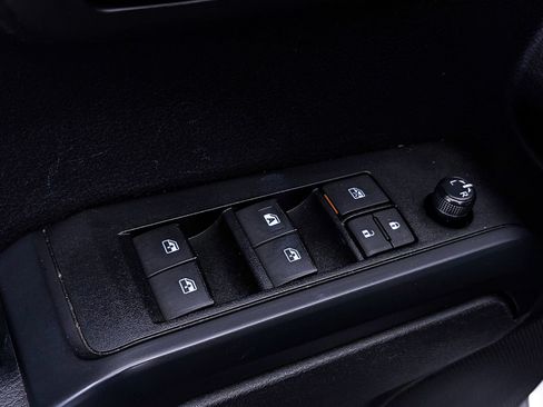 Used 2023 Toyota Tacoma SR w/ SR Convenience Package RWD image 18