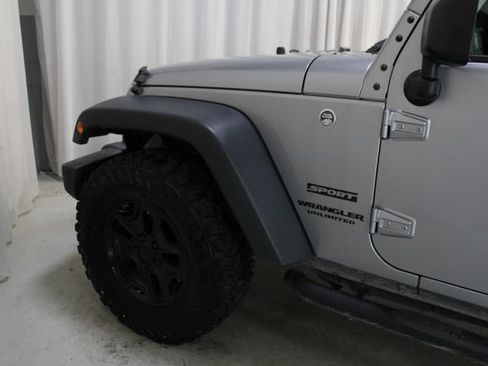 Used 2017 Jeep Wrangler Unlimited Sport w/ Quick Order Package 24S AWD/4WD image 32