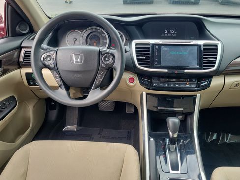 Used 2017 Honda Accord EX image 15