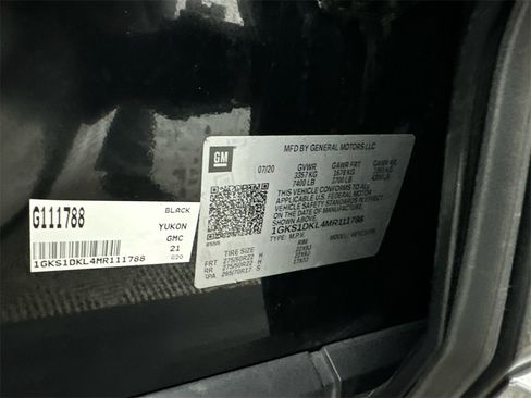 Used 2021 GMC Yukon Denali w/ Denali Premium Package image 37