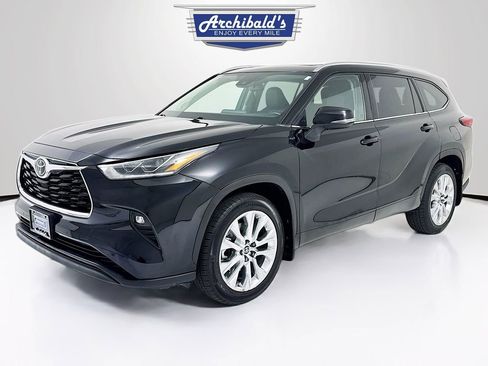 Used 2020 Toyota Highlander Limited image 3