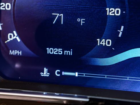 Used 2026 Chevrolet Silverado 3500 LTZ w/ LTZ Convenience Package image 23