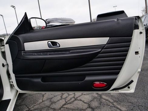 Used 2003 Ford Thunderbird image 34
