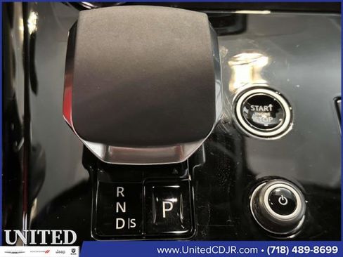 Used 2023 Land Rover Range Rover Sport SE Dynamic image 30