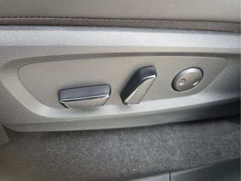 New 2026 Nissan Pathfinder SL image 13