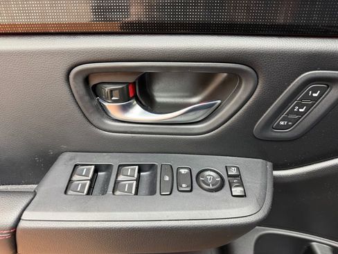 Used 2025 Honda Pilot Black Edition image 20