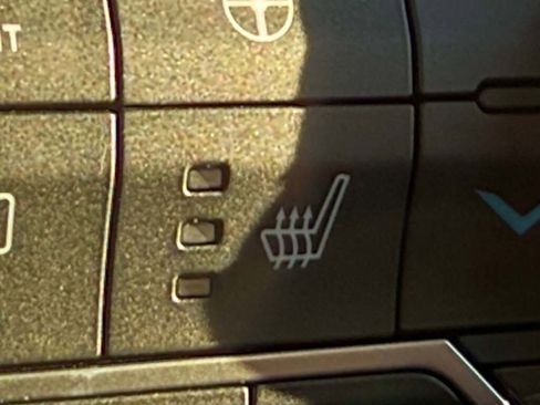 New 2025 Jeep Gladiator Sport image 33