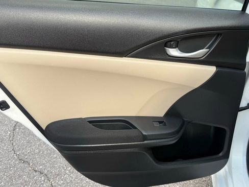 Used 2017 Honda Civic EX-T image 16