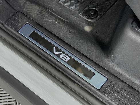 New 2025 Land Rover Defender 130 V8 image 10