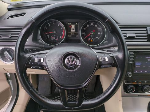 Used 2019 Volkswagen Passat 2.0T Wolfsburg w/ Wheels & Sunroof Package image 12