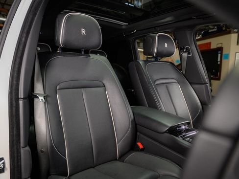 Used 2019 Rolls-Royce Cullinan image 31