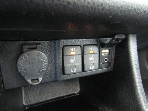 Used 2019 Toyota Corolla XLE image 23