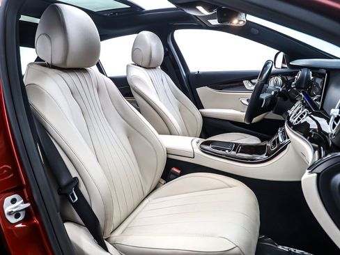 Used 2021 Mercedes-Benz E 350 Sedan w/ Premium Package image 7