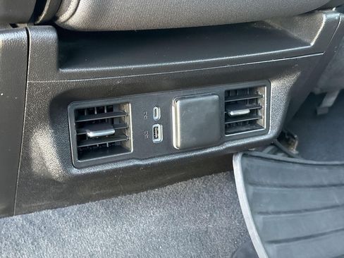 Used 2022 Chevrolet Silverado 1500 LT RWD image 20