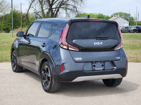 Used 2024 Kia Soul EX FWD image 5