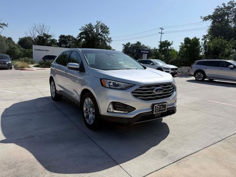 Used 2019 Ford Edge Titanium w/ Cold Weather Package AWD/4WD image 7