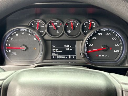 Used 2021 Chevrolet Silverado 1500 Custom image 22